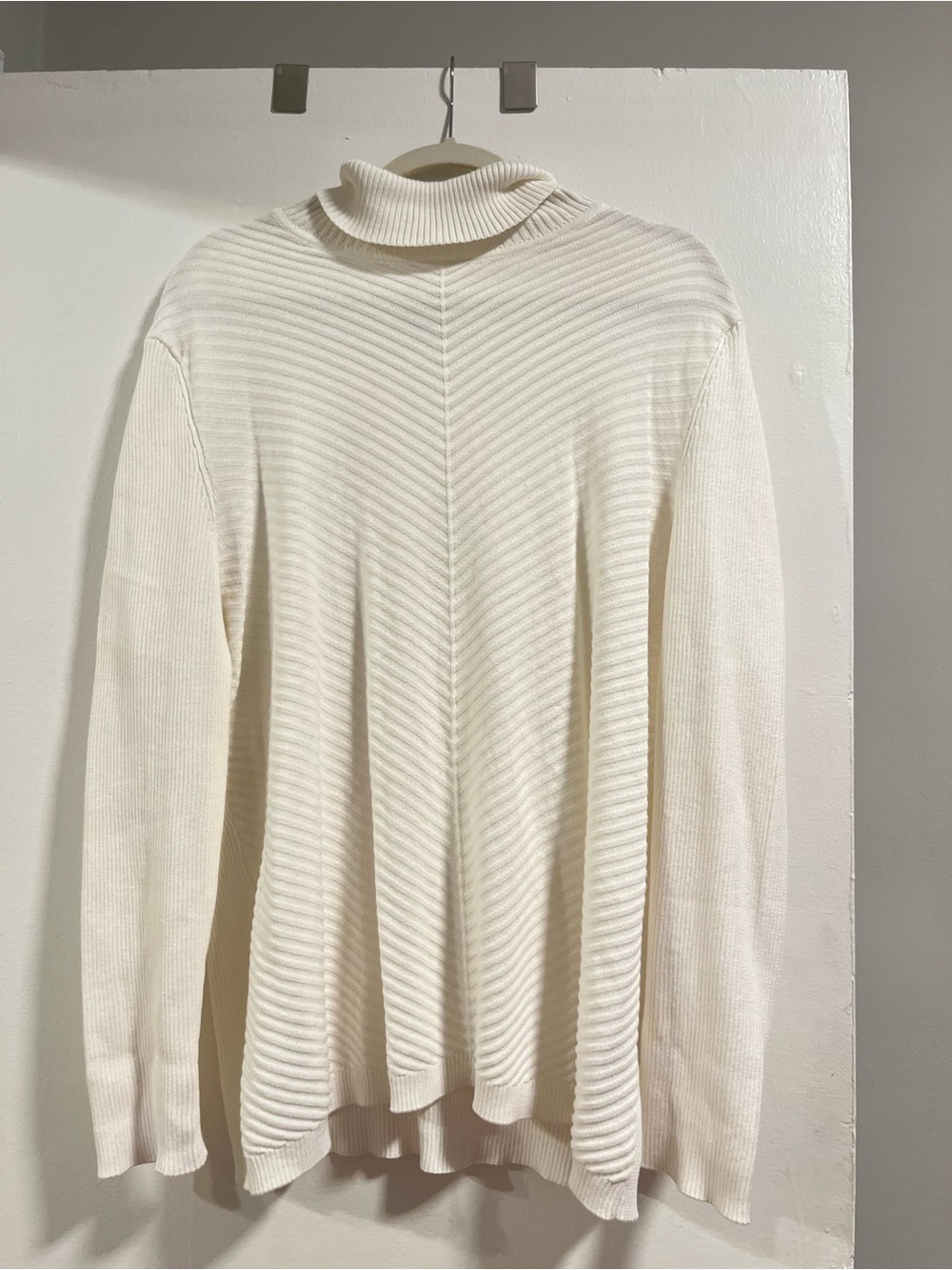 Denver Hayes Cream Ribbed Turtleneck Sweater